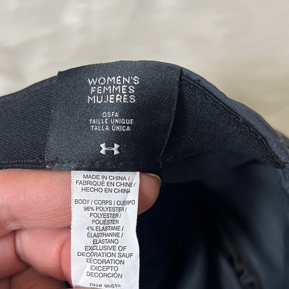 Under Armour Gray Hat with Vibrant Pink Logo - Picture 8 of 8